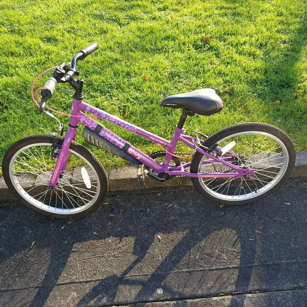 Apollo Envy Junior Hybrid Bike - Image 1