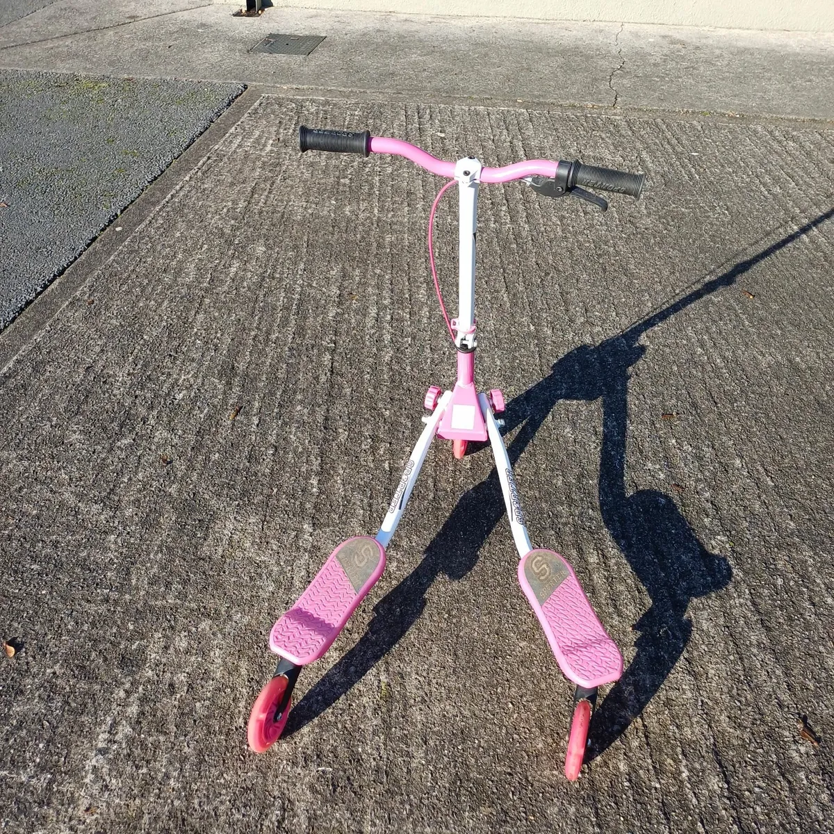 Girls Flicker Scooter - Image 4