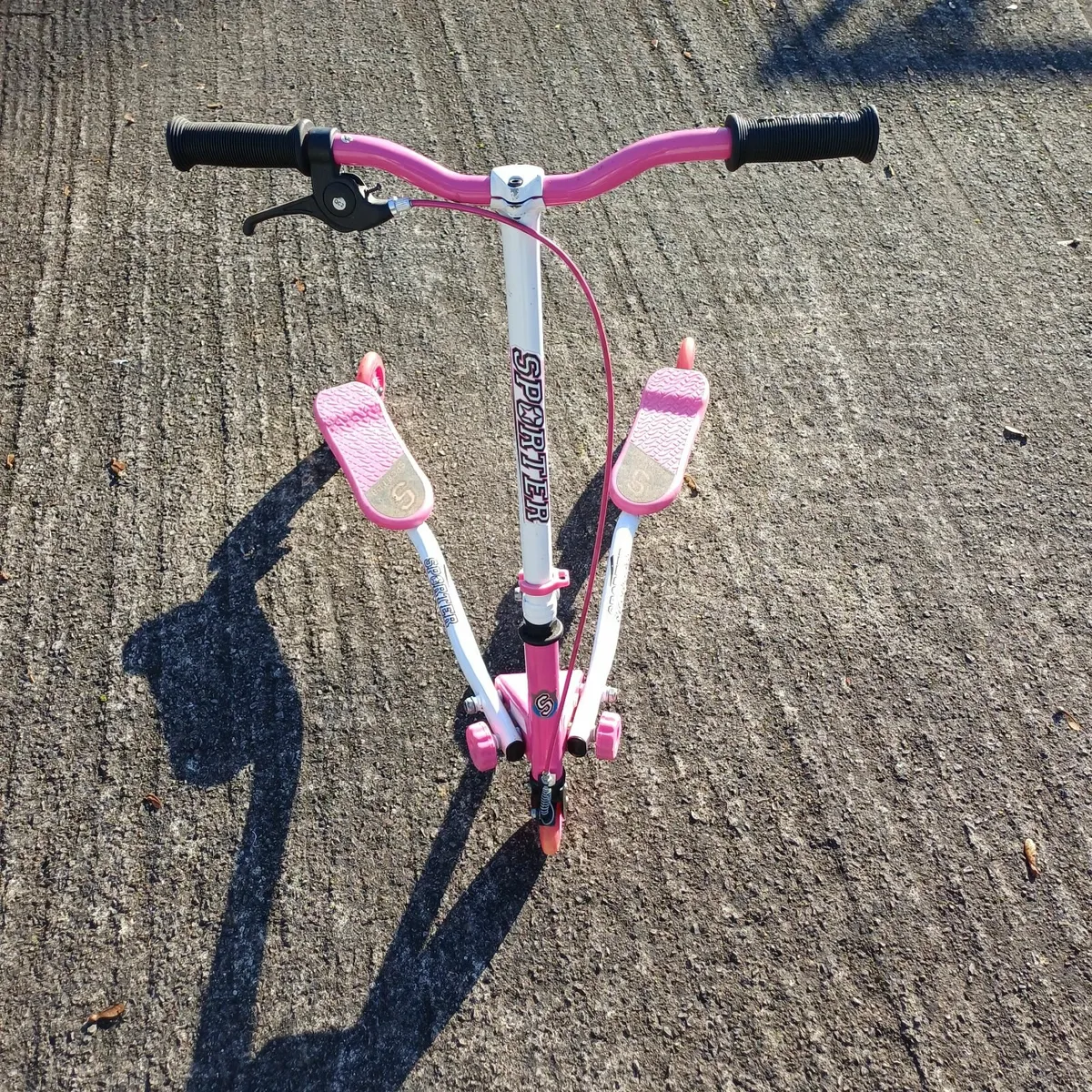 Girls Flicker Scooter - Image 1