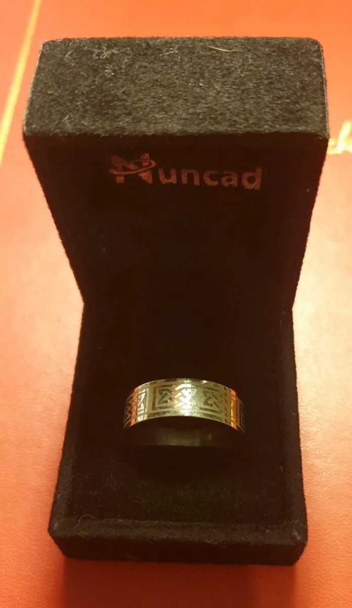 Celtic Design Silver Coloured Band - Image 1