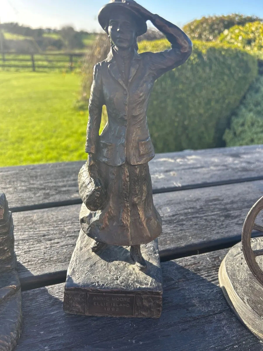 3 pieces of Jeanne Rynhart - Image 3