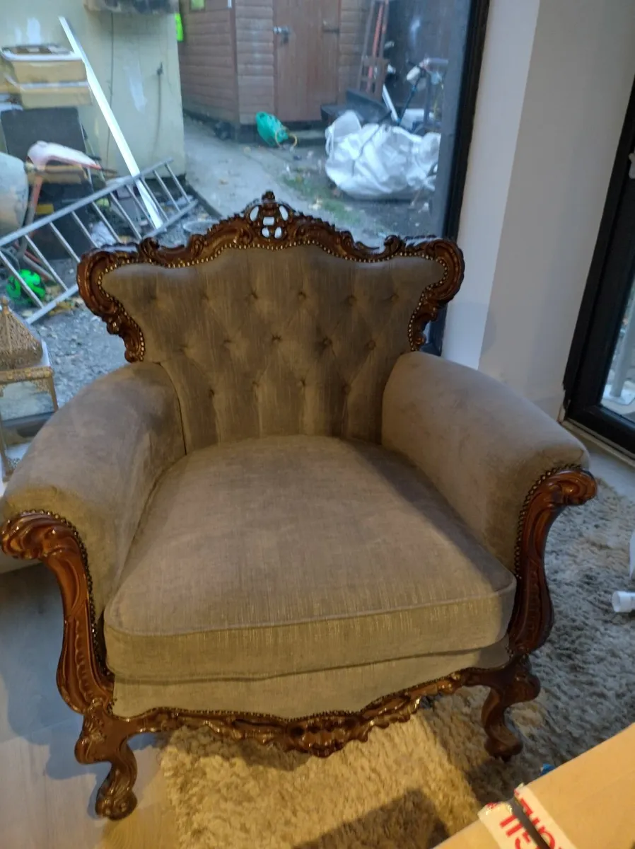 Suite of furniture - Image 2