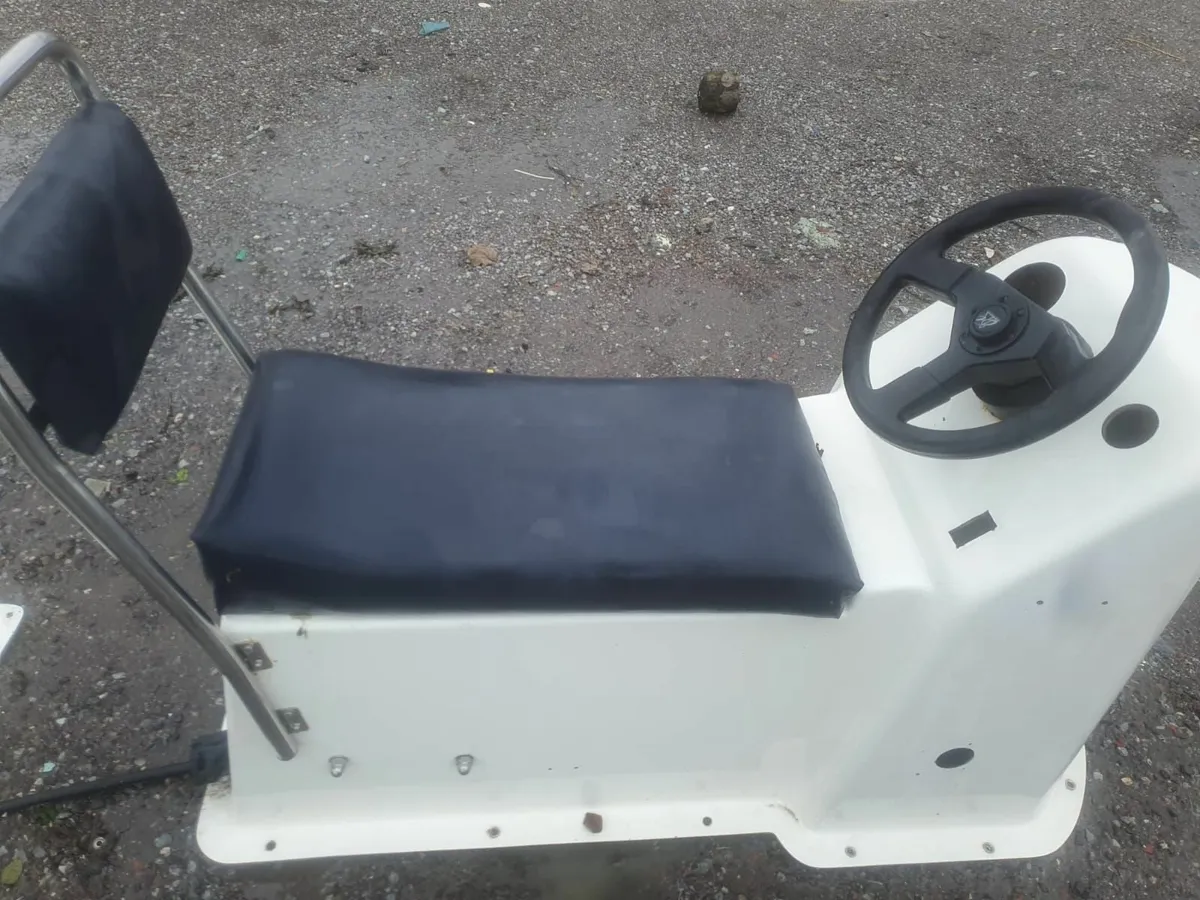 rib consul and seats - Image 3