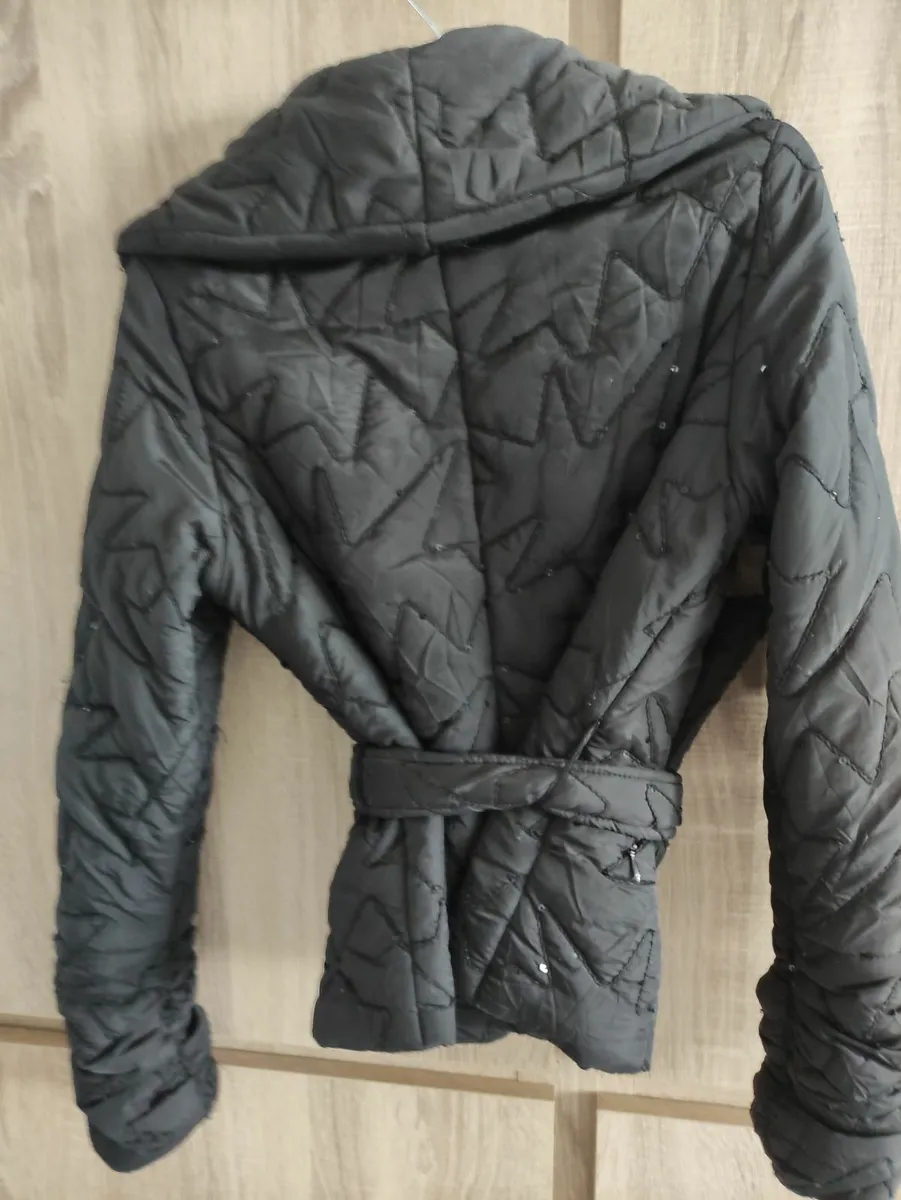 Black jacket with sequins Xs s worn twice - Image 2