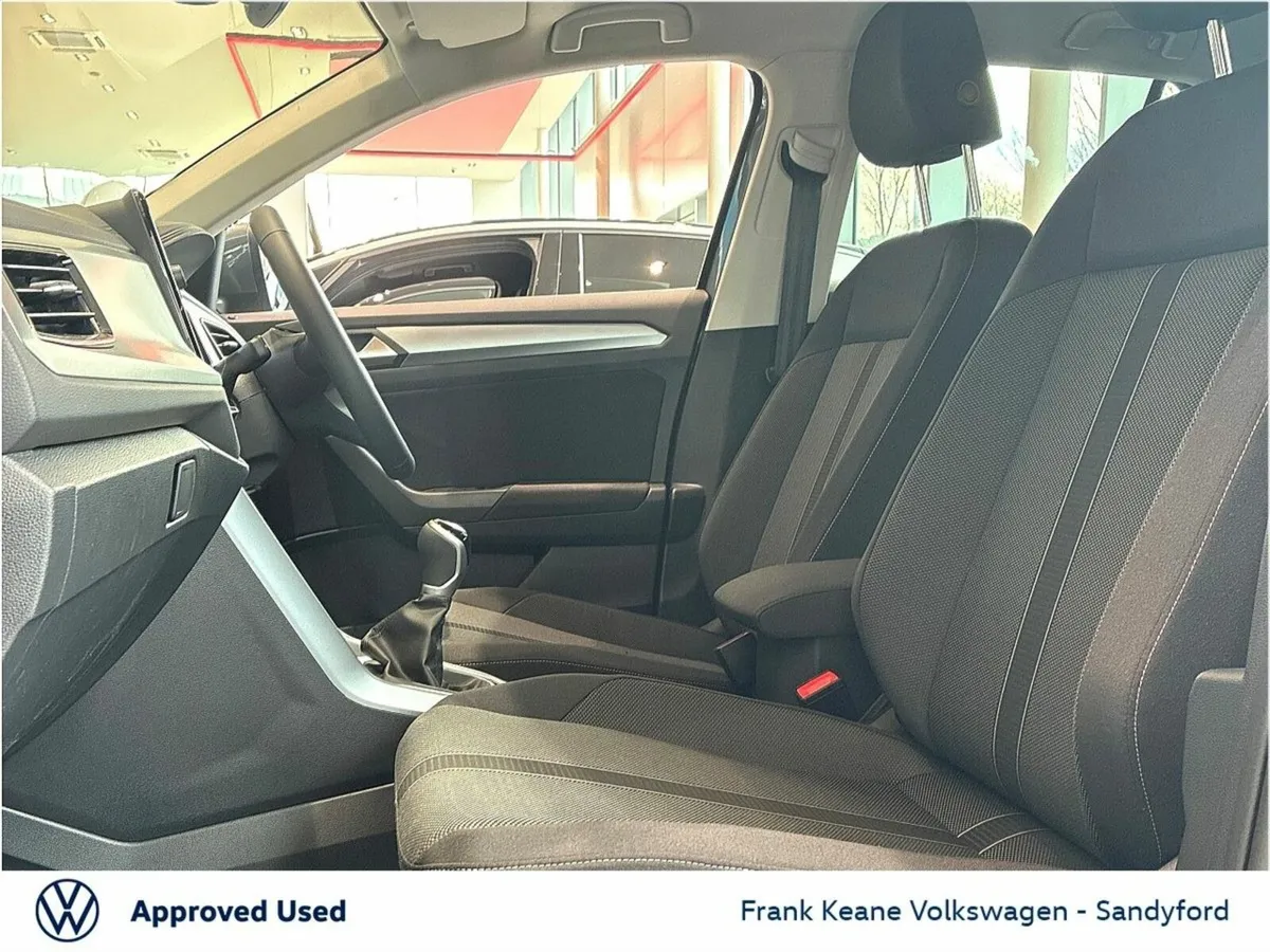 Volkswagen T-Roc *Edition 75* 1.0TSI 116HP Manual - Image 4