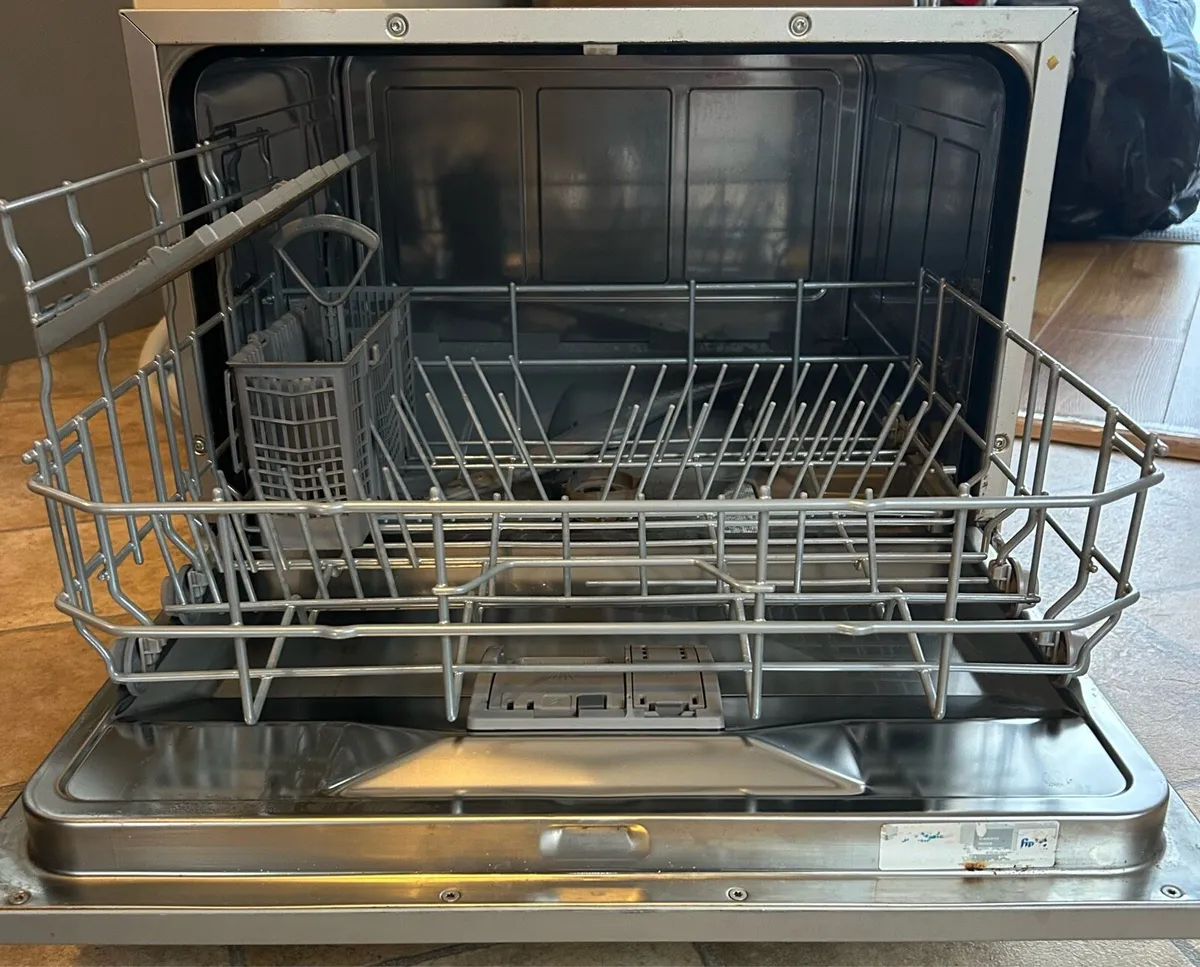 Dishwasher - Image 2