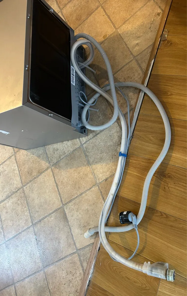 Dishwasher - Image 3