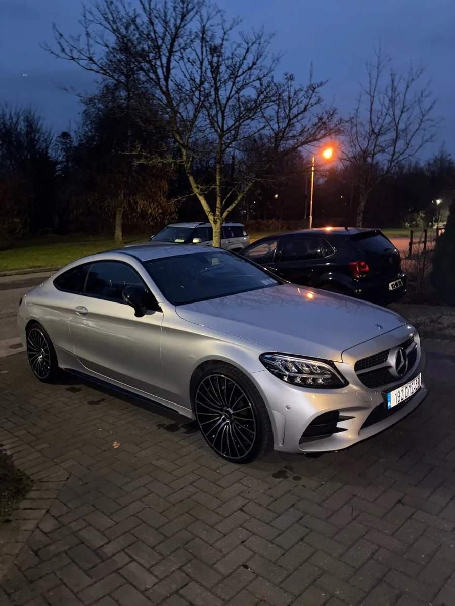 Mercedes-Benz C220d Coupe AMG-Line - Image 2