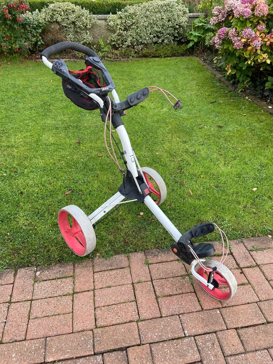 Golf.  Trolley - Image 1