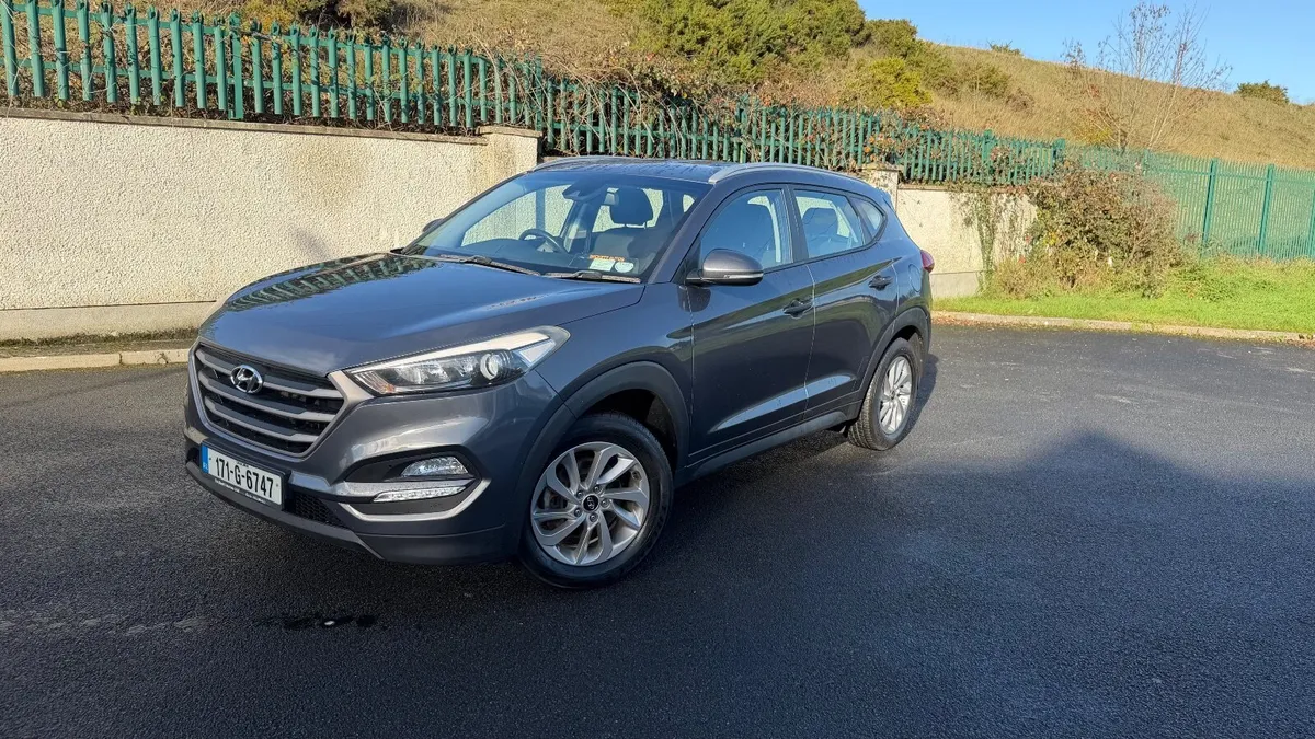 Hyundai Tucson 2017 LOW MILAGE!! NCT and TAX!! - Image 2