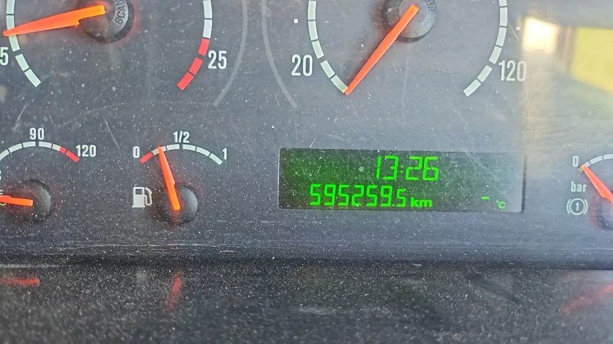 P420 Scania Tipper - Image 3