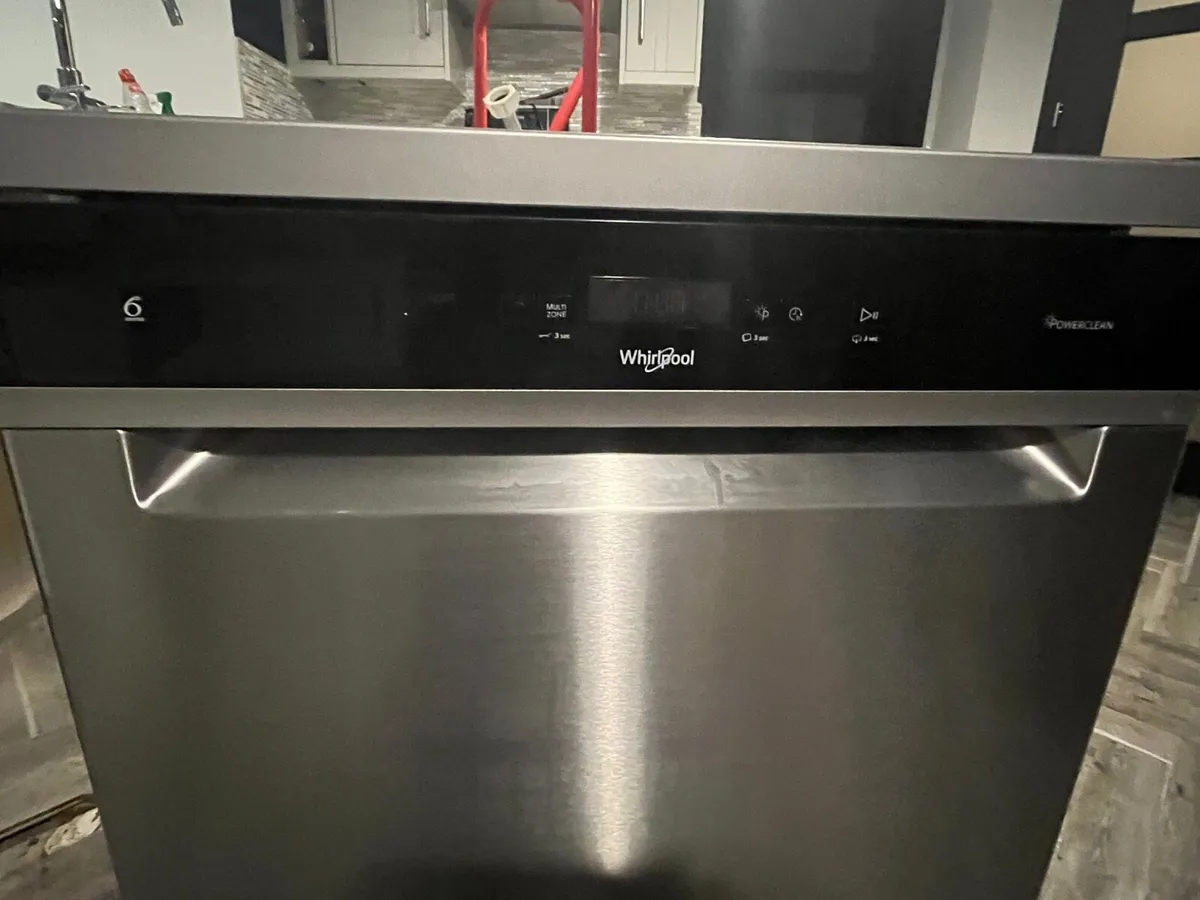 Hot point Dishwasher - Image 1