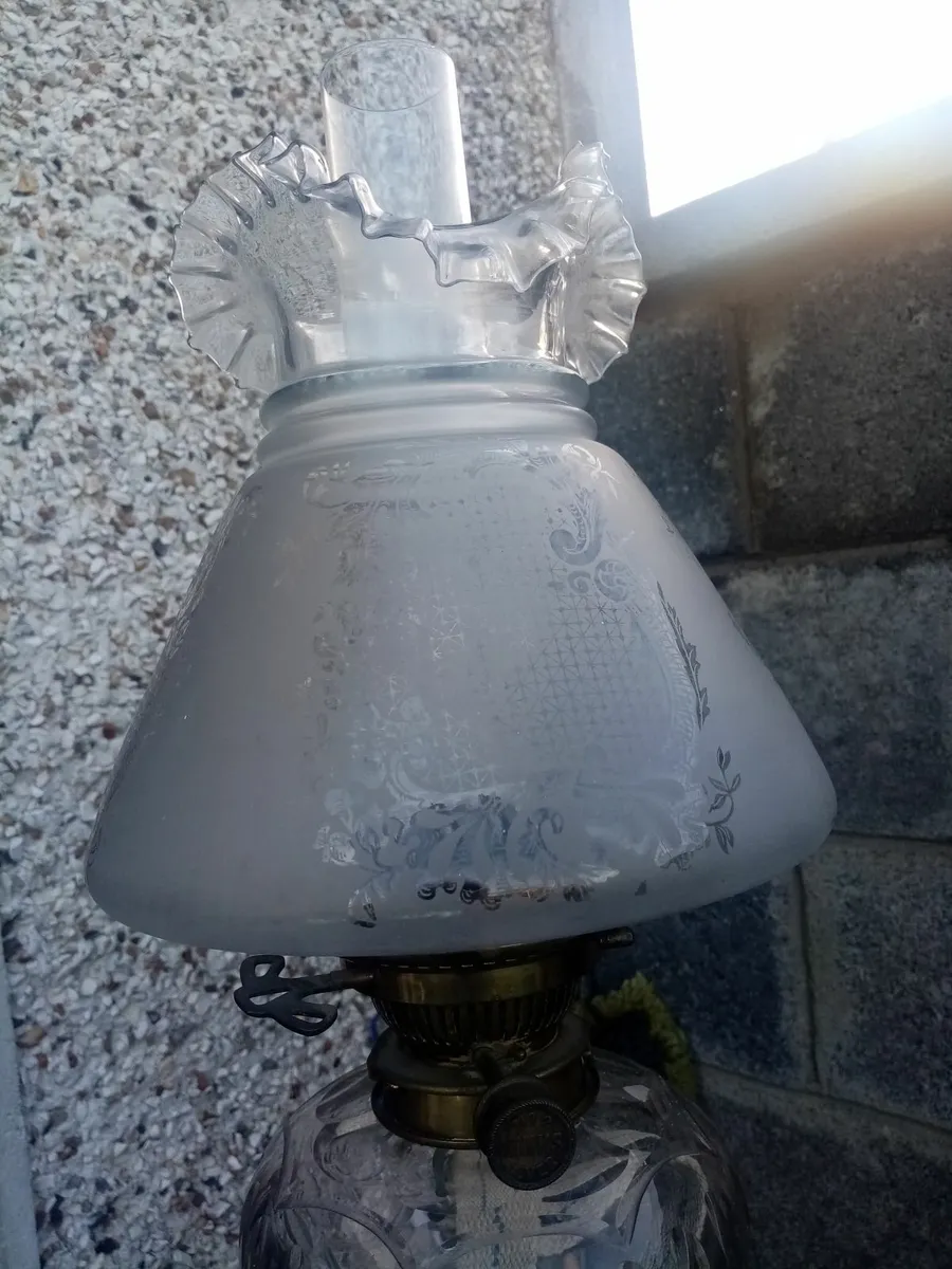 Victorian Oil Lamp - Image 4