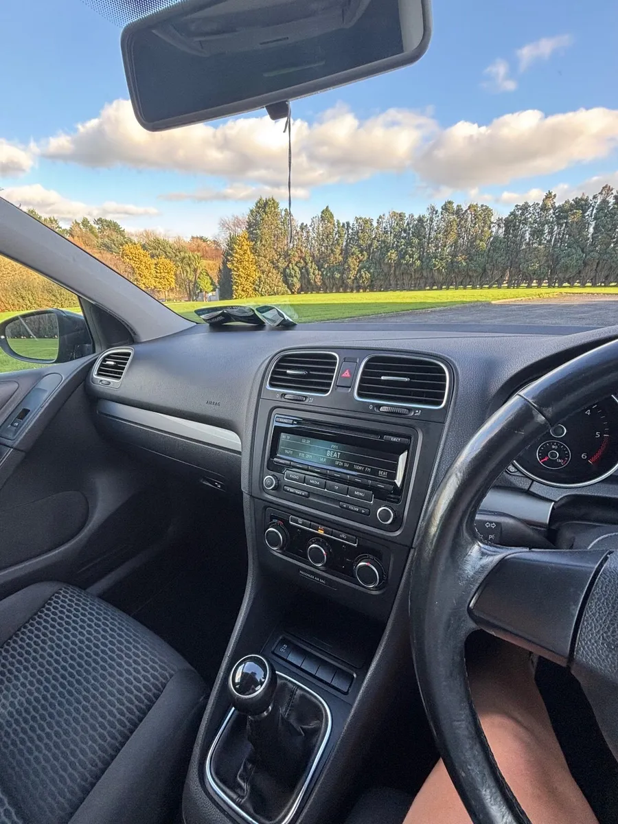 Volkswagen Golf 2013 - Image 2