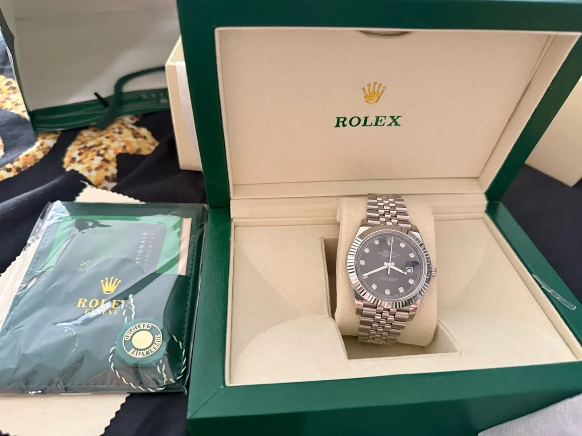 Rolex 41 date just Oyster Steel Diamond Bezel - Image 3
