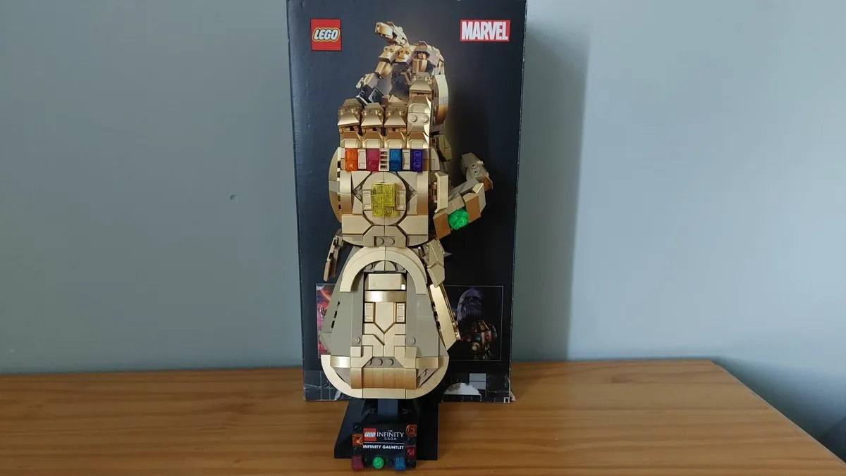Lego Marvel Infinity Gauntlets 76191 & 76223 - Image 3