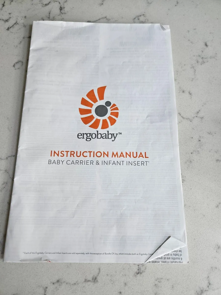 Ergobaby baby carrier with infant insert - Image 2