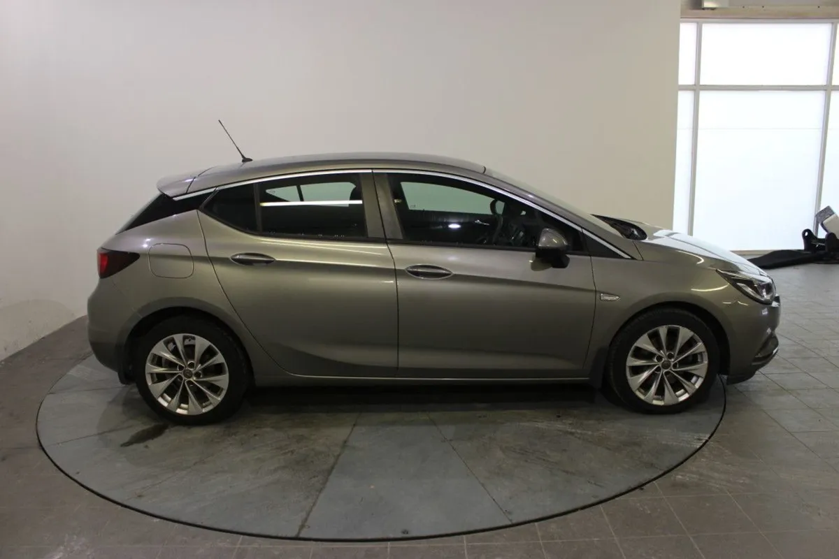 Opel Astra SC 1.6cdti 110HP 5DR - Image 3