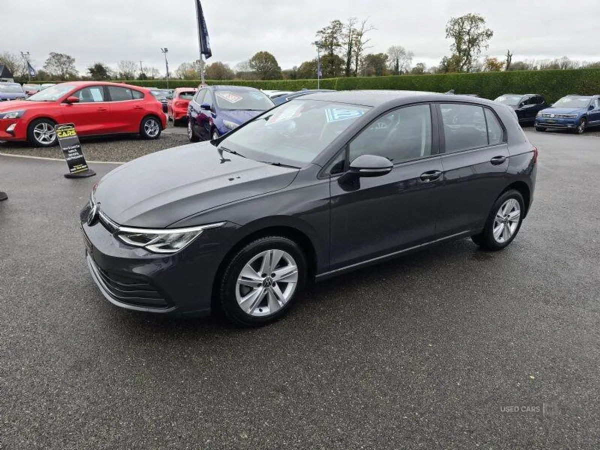 Volkswagen Golf Life - Image 2