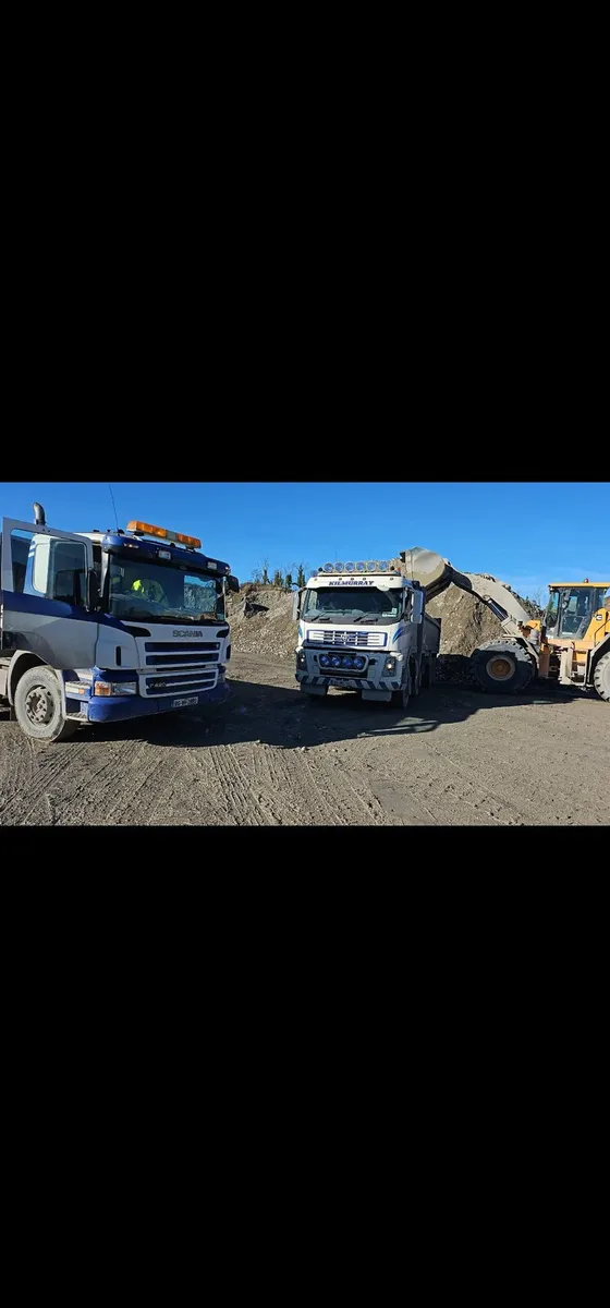 FM400 Volvo Tipper - Image 3