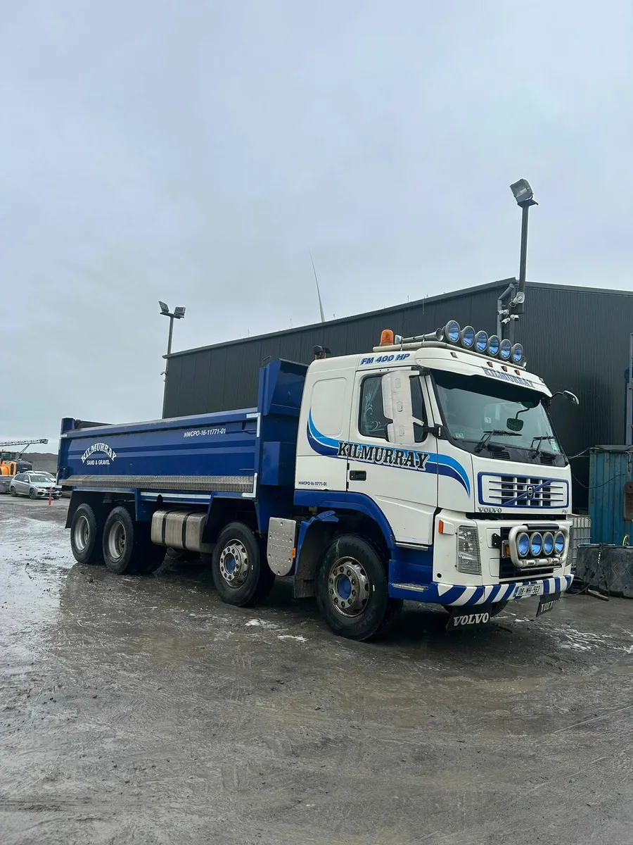 FM400 Volvo Tipper - Image 1