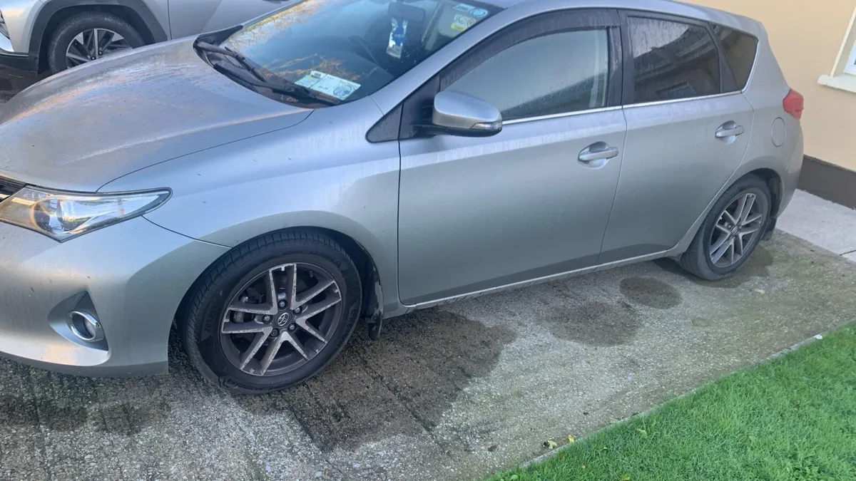 Toyota auris - Image 2