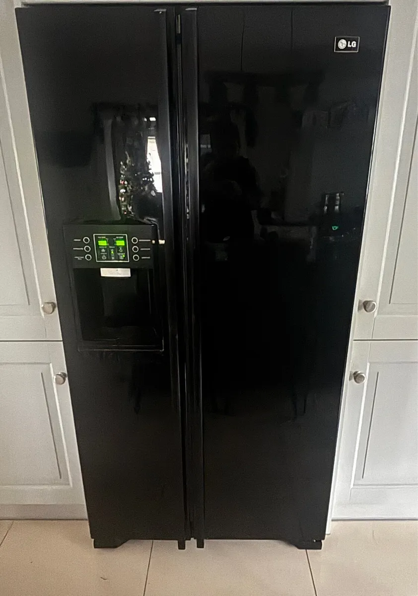 American Fridge - Image 1