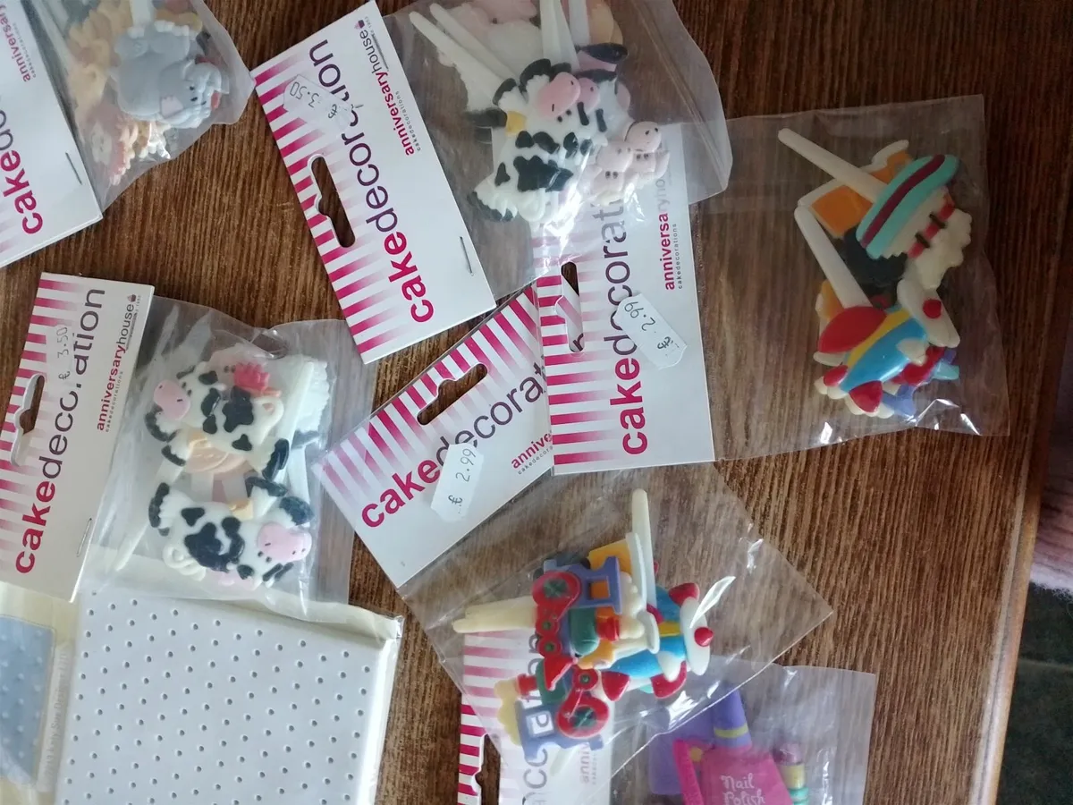 Card making craft supplies - Image 3