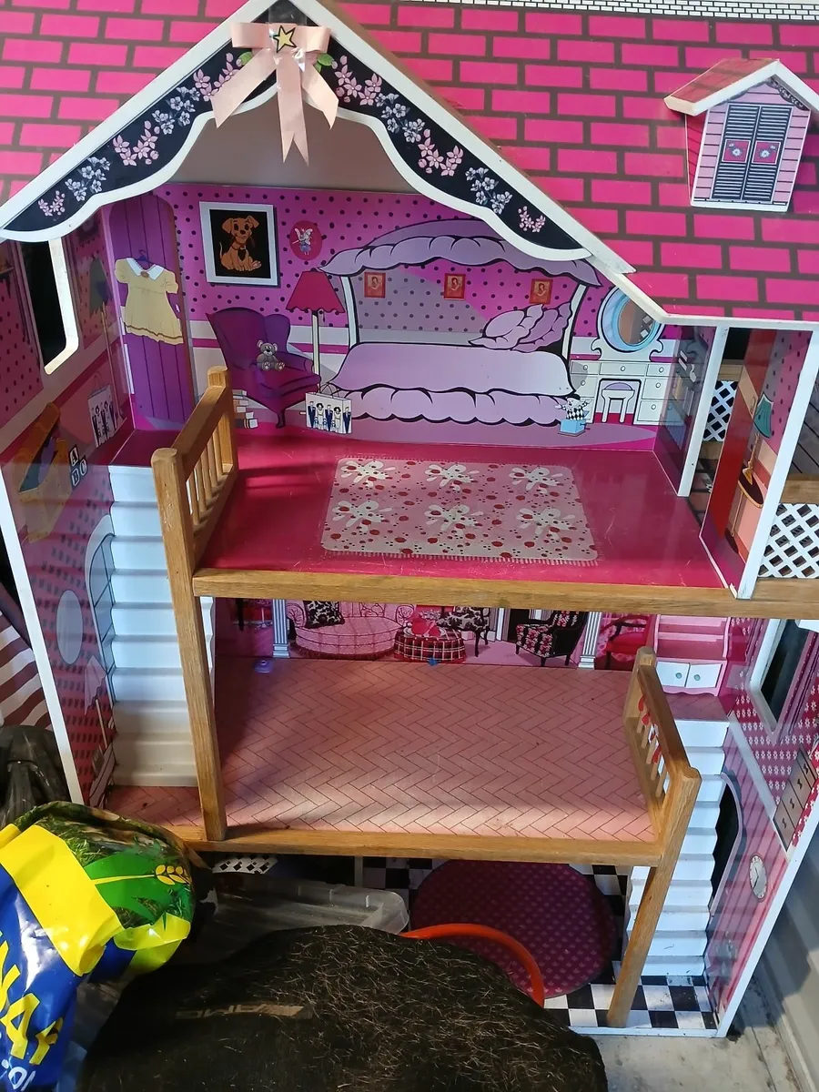 Doll house