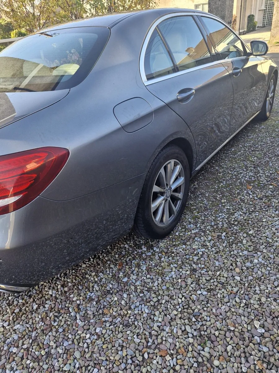 Mercedes E Class, Low mileage - Image 4