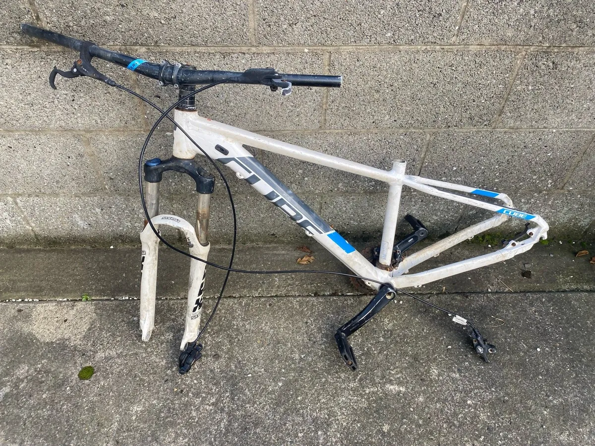 Cube bike frame - Image 1