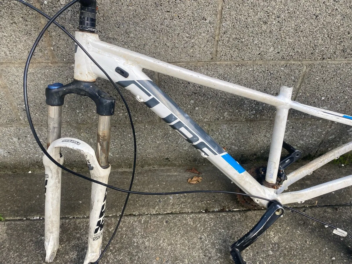 Cube bike frame - Image 2