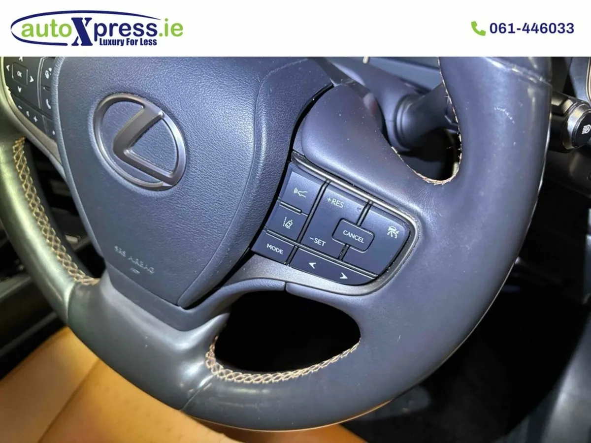 Lexus UX VERSION C 2.0 Hybrid Automatic, Reversing - Image 4