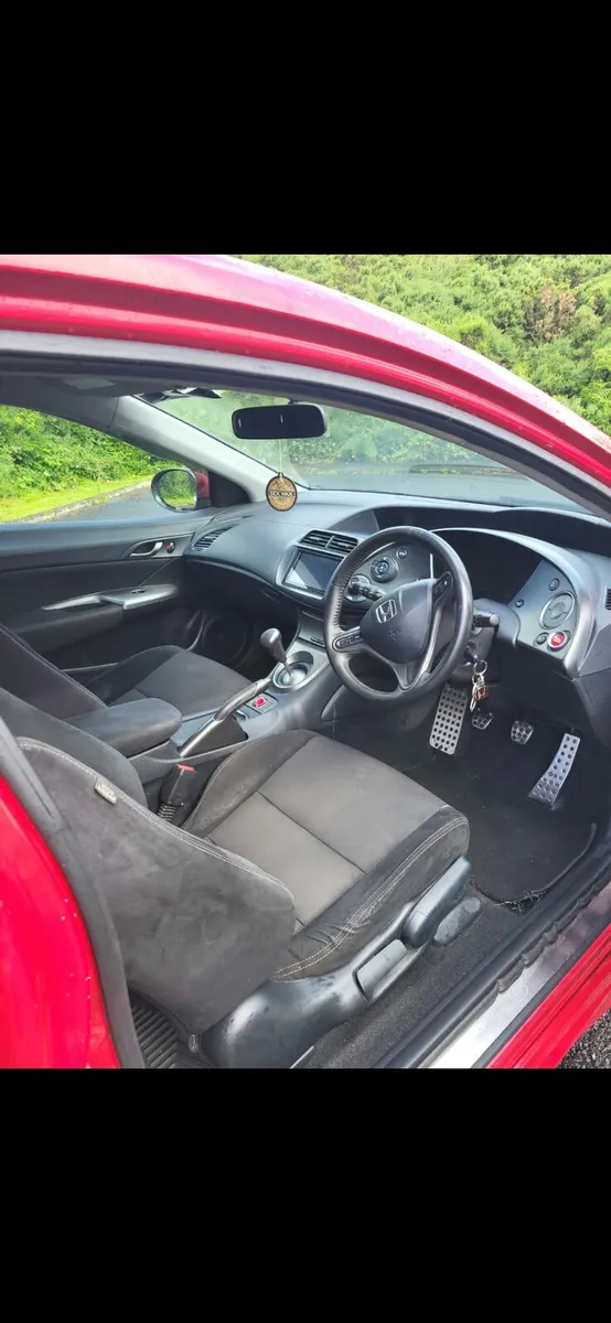 Red honda civic 1.3 petrol - Image 4