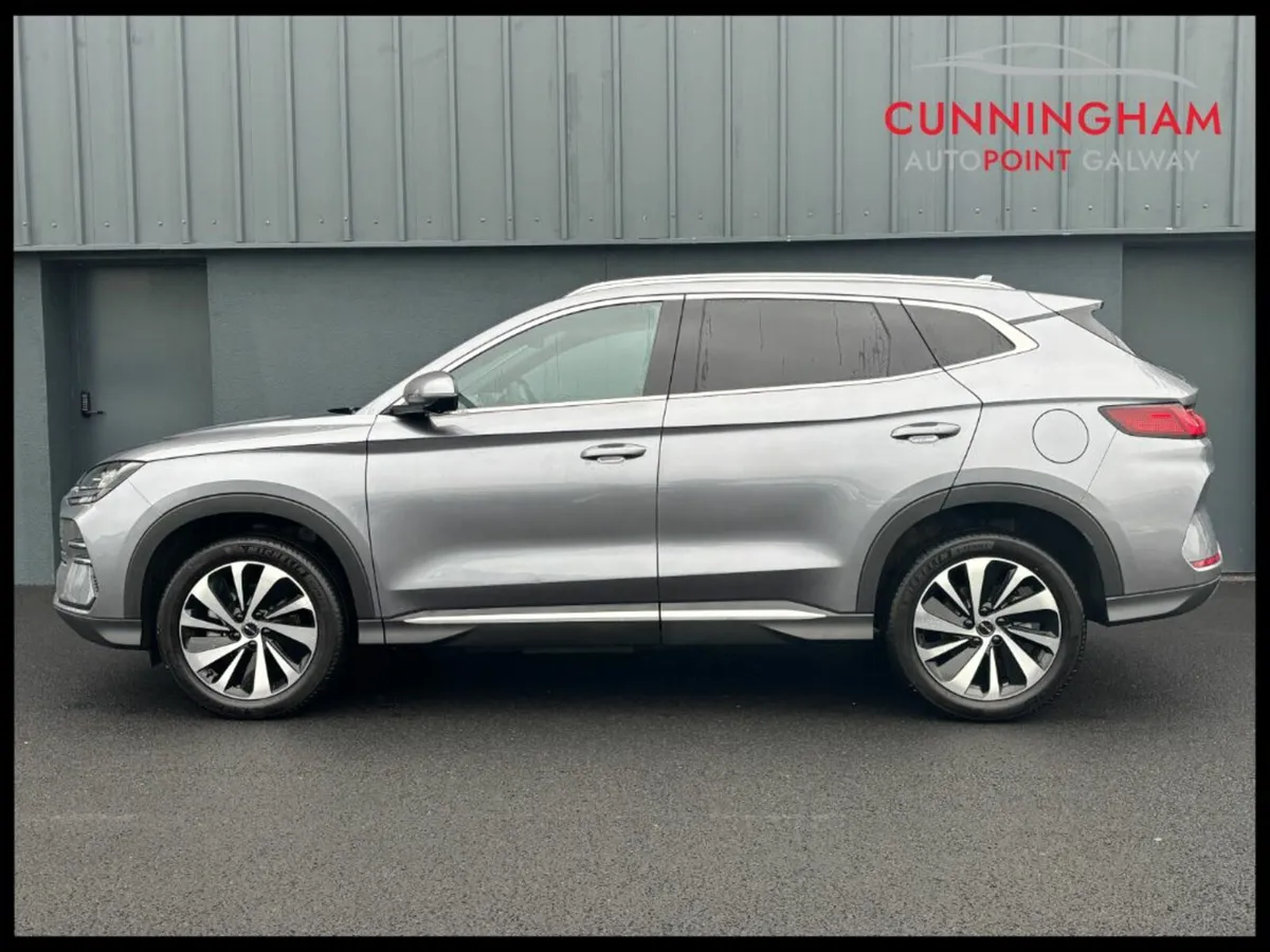 BYD SEAL U DM-i Comfort 26.6kWh **125km EV Range** - Image 4