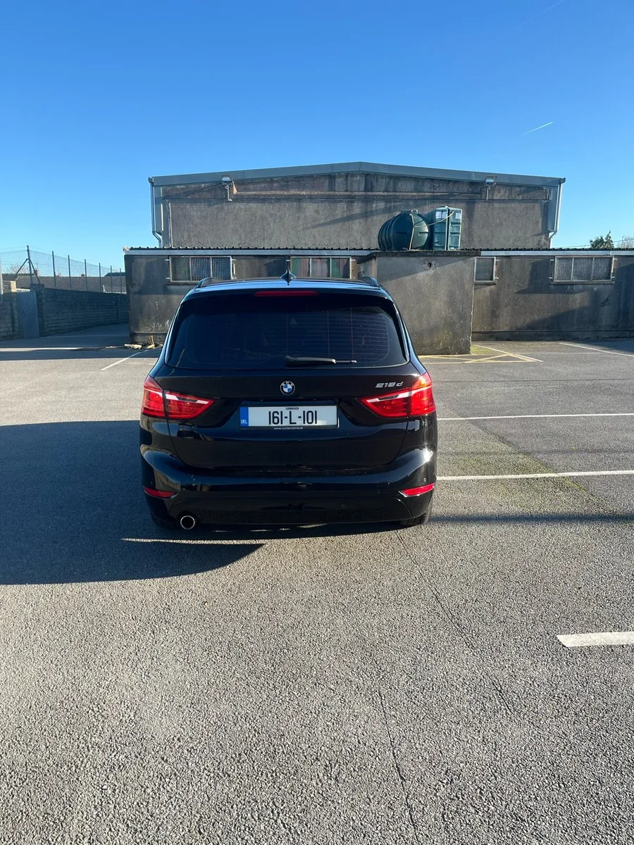 BMW 216d - Image 3