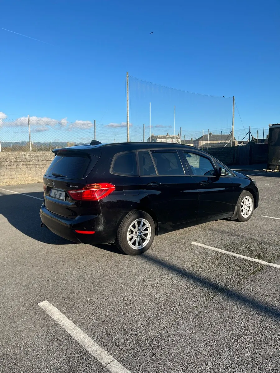 BMW 216d - Image 4