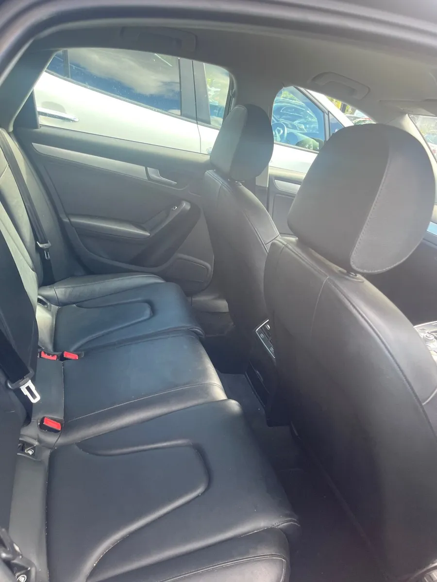 Audi A4 2015 - Image 2