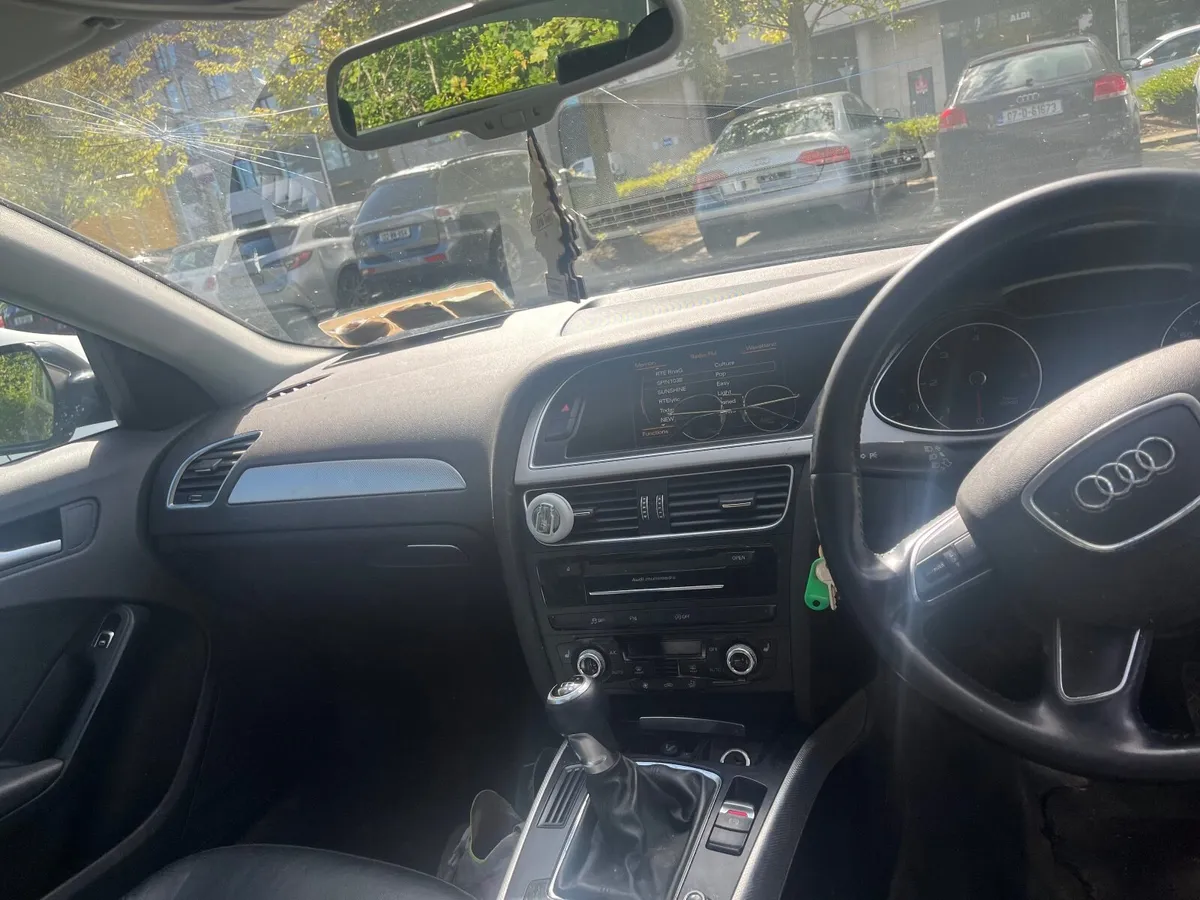 Audi A4 2015 - Image 3