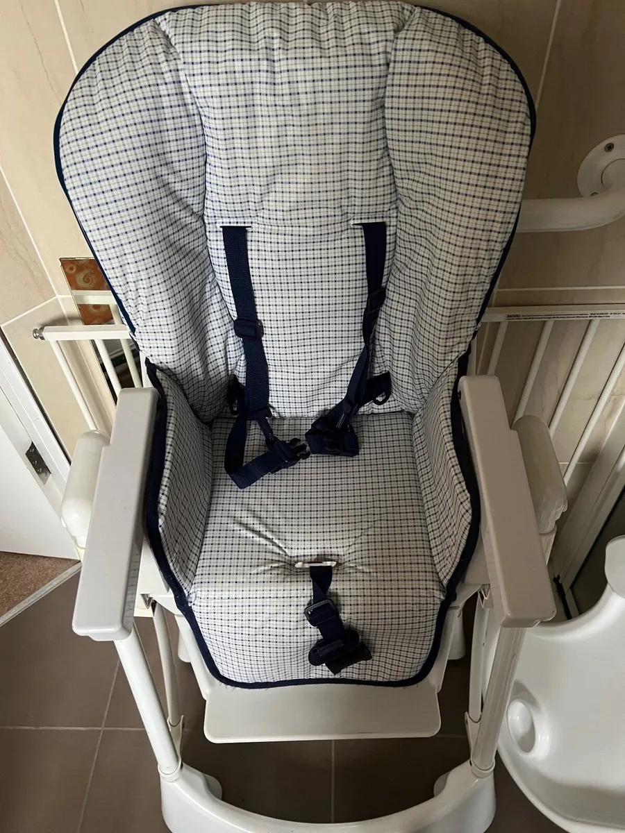 Cosatto brand - Strong sturdy baby high chair - Image 3
