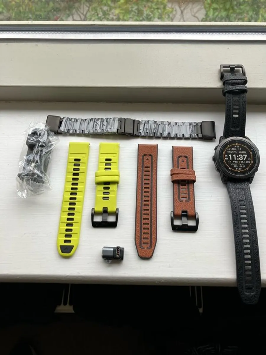 Garmin Epix Gen 2 Titanium Sapphire AMOLED  screen - Image 1