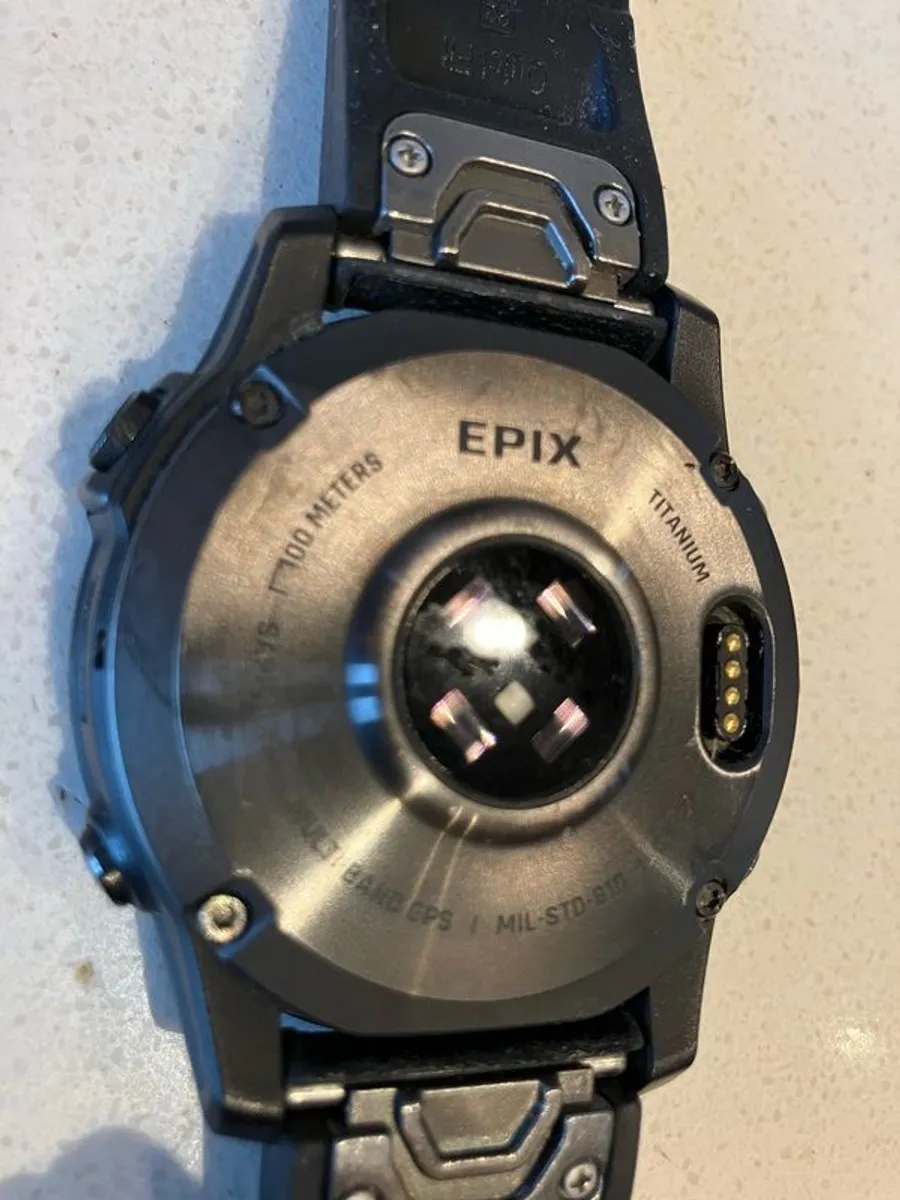 Garmin Epix Gen 2 Titanium Sapphire AMOLED  screen - Image 3