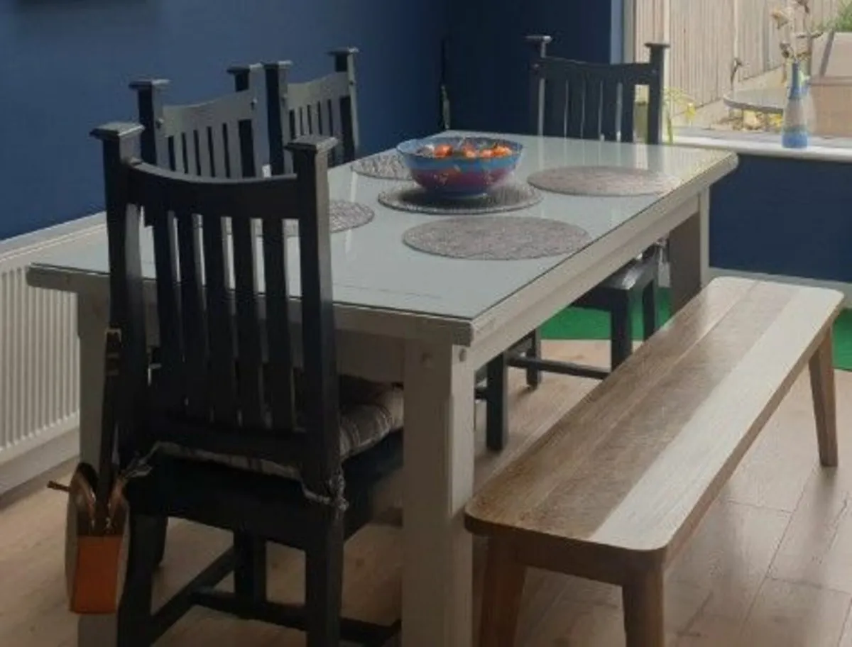 Table & Chairs - Image 1