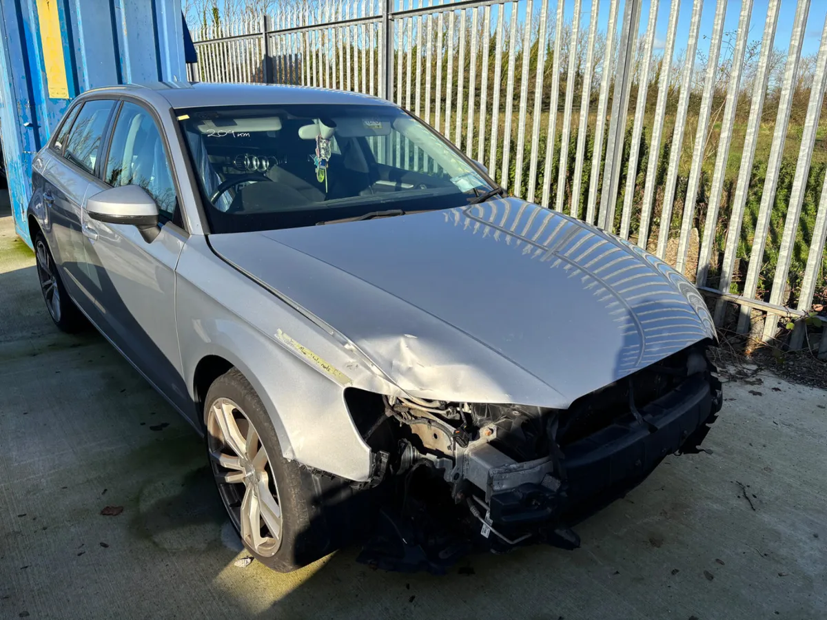 15 A3 2.0 Tdi Sport 200km Drives - Image 2