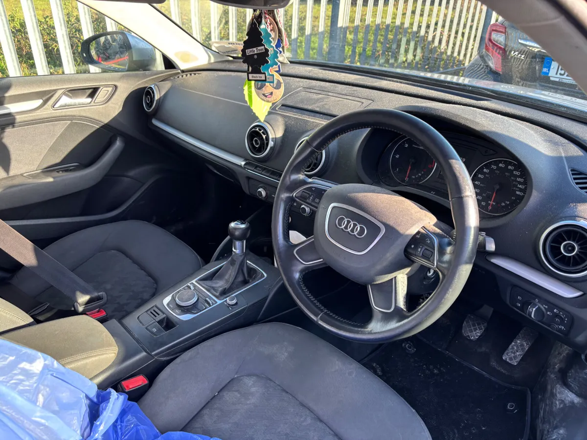 15 A3 2.0 Tdi Sport 200km Drives - Image 4