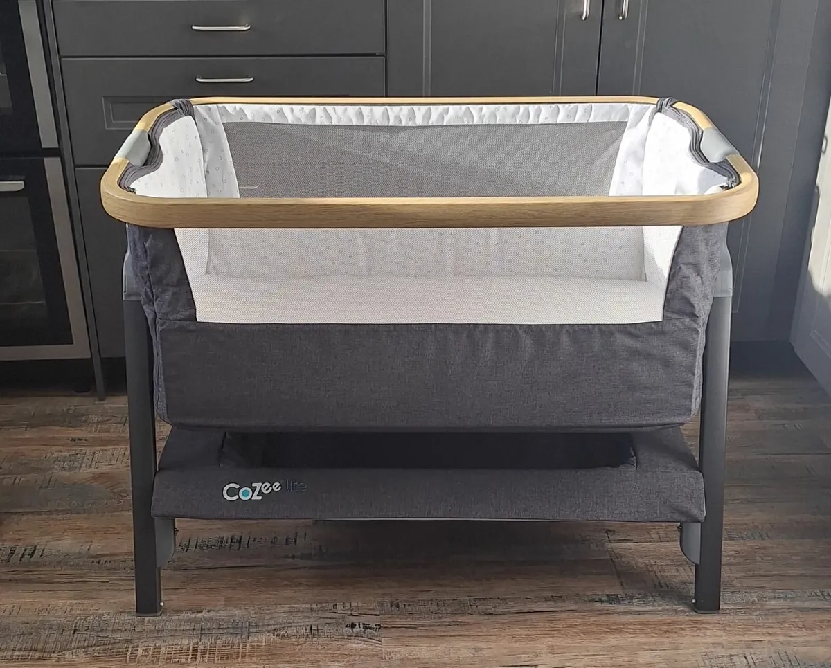 Tutti Bambini Cozee lite next to me crib - Image 3