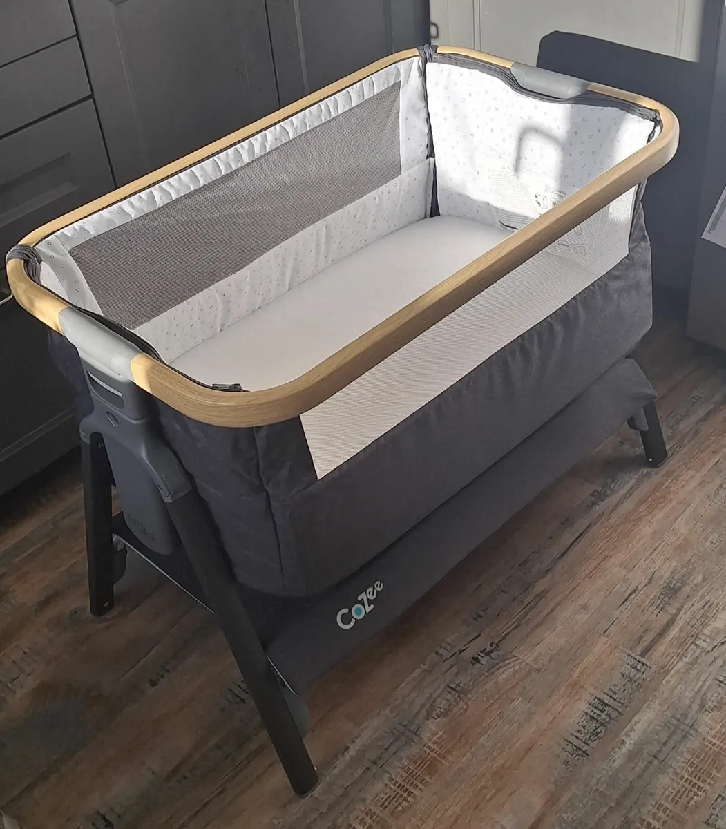 Tutti Bambini Cozee lite next to me crib - Image 4