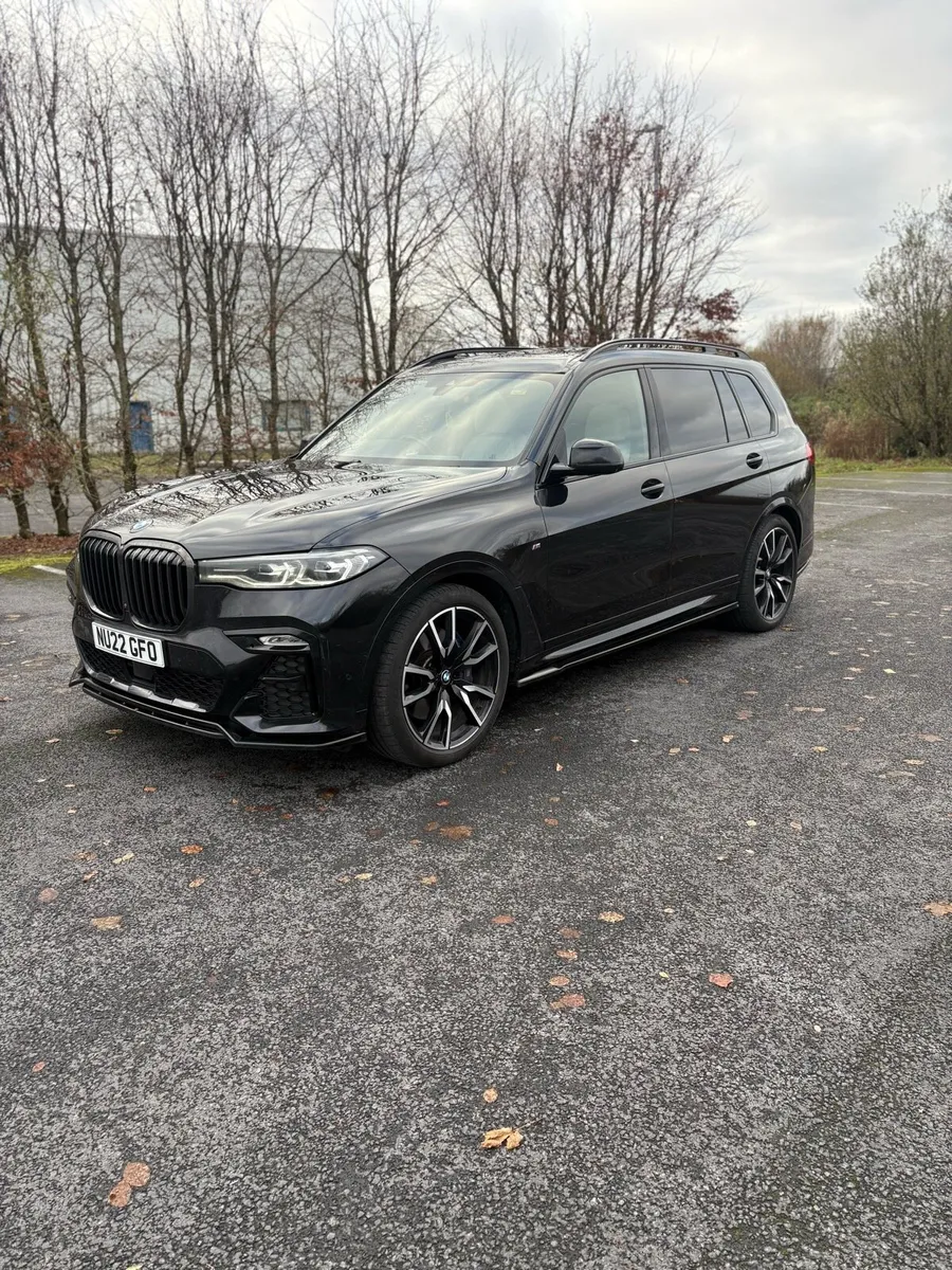 BMW X7 X drive 40d M sport Pan Roof - Image 2