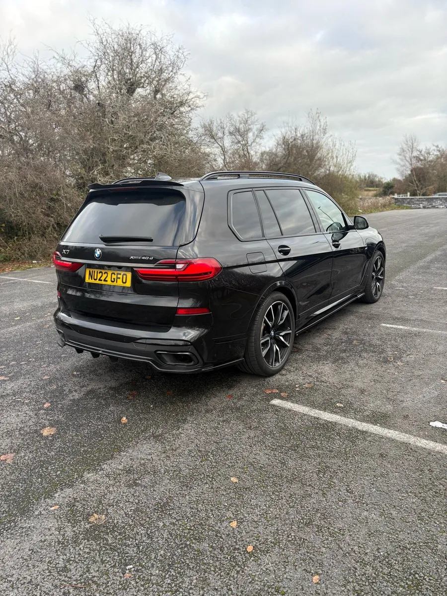 BMW X7 X drive 40d M sport Pan Roof - Image 4