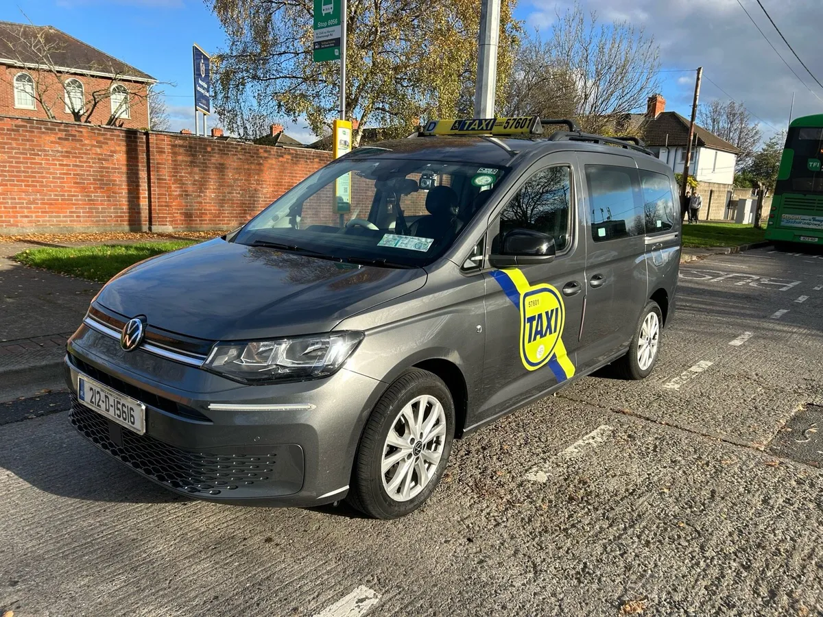 212 VW Caddy Taxi ready - Image 2